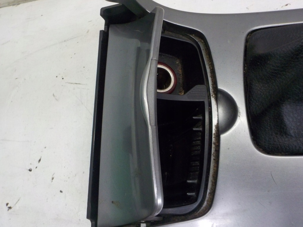 фото №2, Mazda 6 пепельница чехол