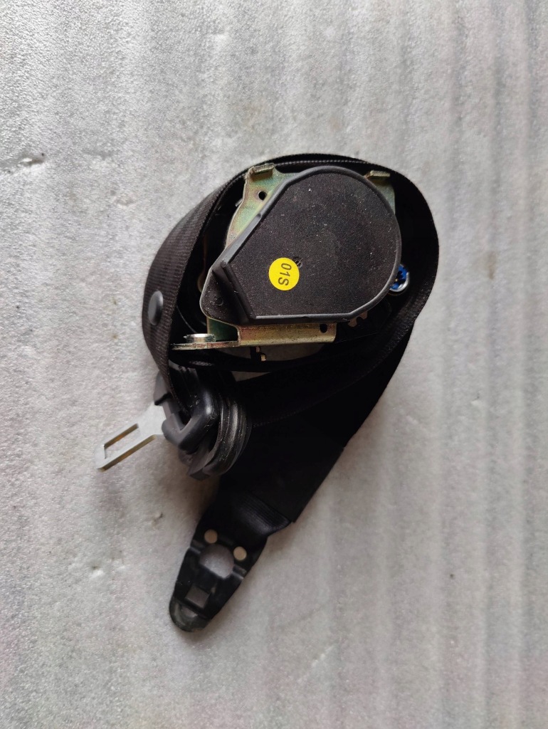 Купить Audi q7 4l ремень безопасности левое  перед 4l1857705d