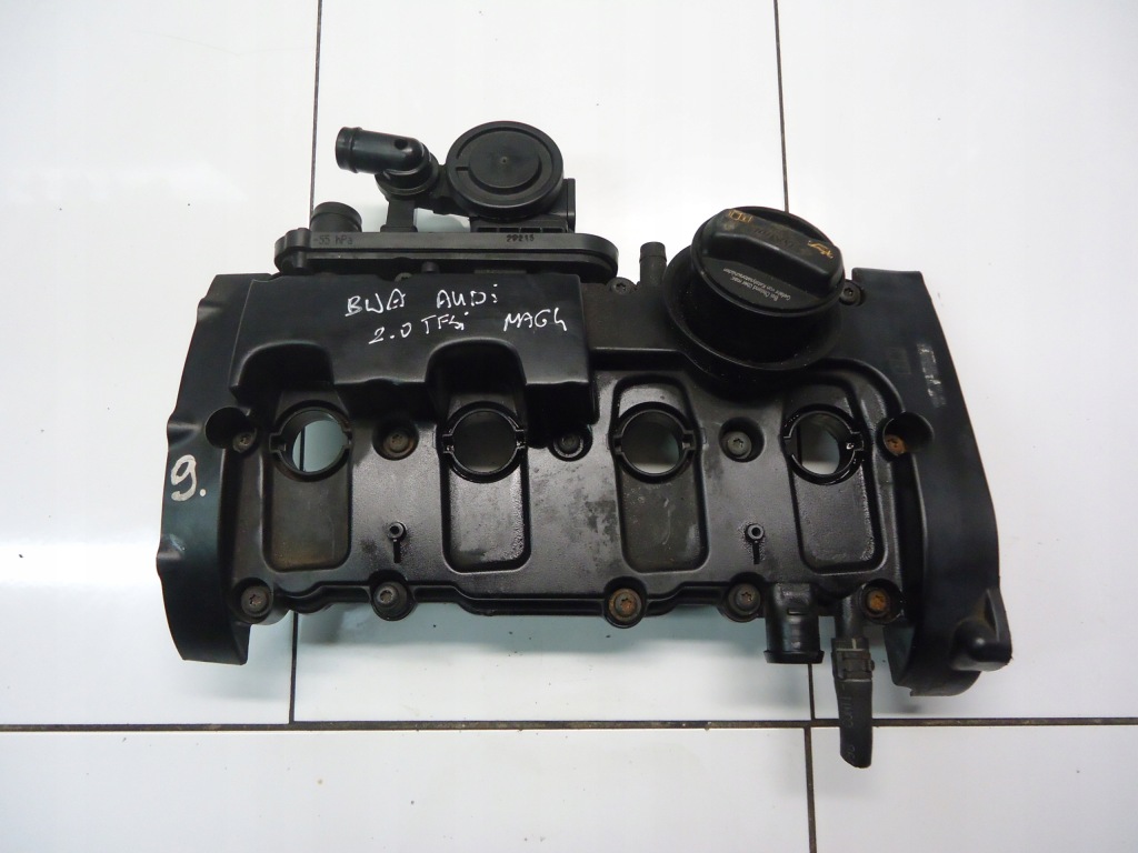 Купити Vw golf v 2.0tfsi bwa кришка клапанів 06f103469f