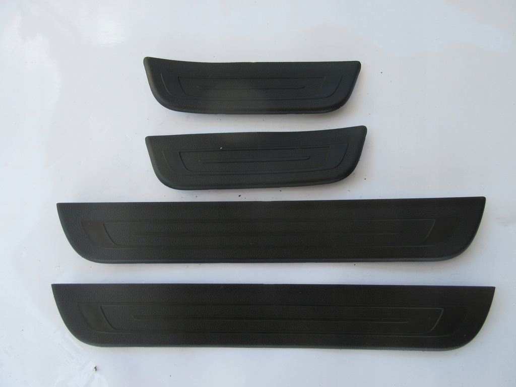 фото №1, Молдинг накладка порог левый задняя hyundai i30 ii hb 5d