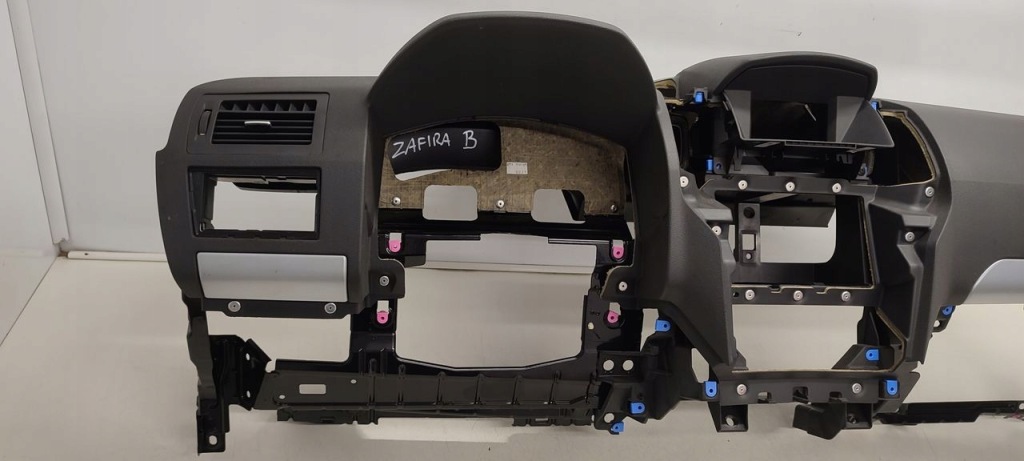 фото №8, Панель приладів консоль ремені opel zafira b 1,9 cdti