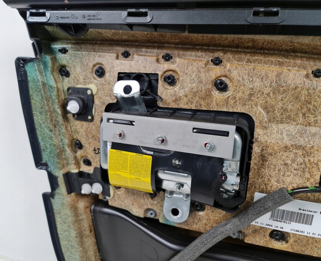 Купити Оббивка обшивка передній праві перед bmw e65 euro