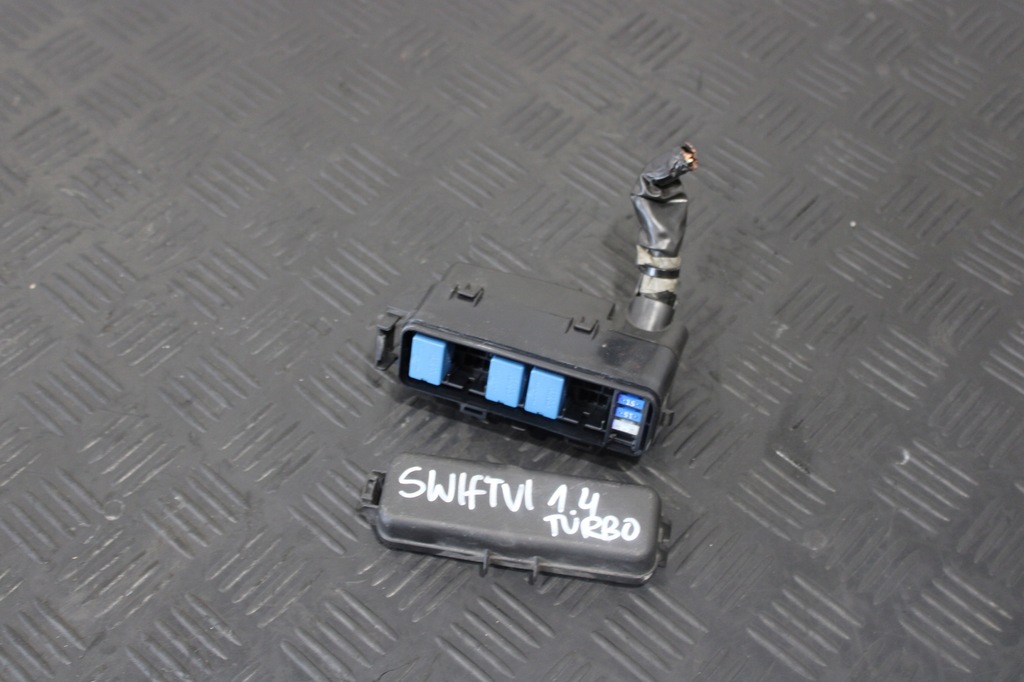 фото №1, Коробка предохранителей obudowai swift sport vi 6 mk8