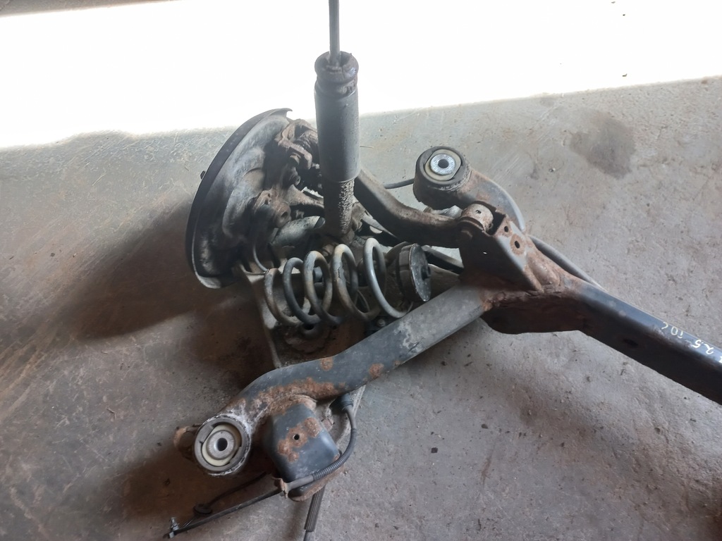 фото №6, Audi a4 b7 04-07 підрамник балка підвіска задня sedan