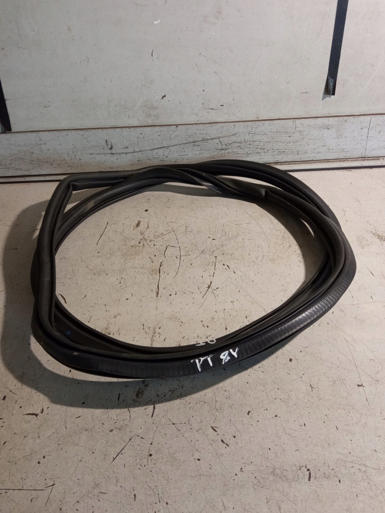 фото №1, Audi a3 8y sportback прокладка дверь правый задняя