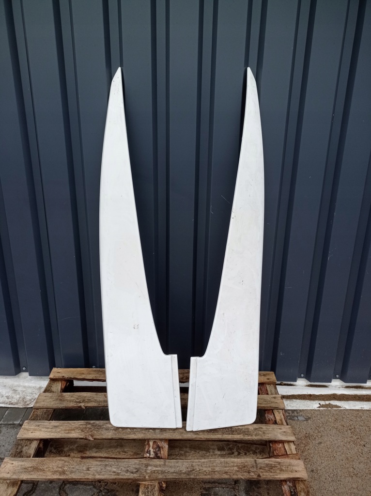 Купити Ліва права вітровик renault range t накладка спойлер