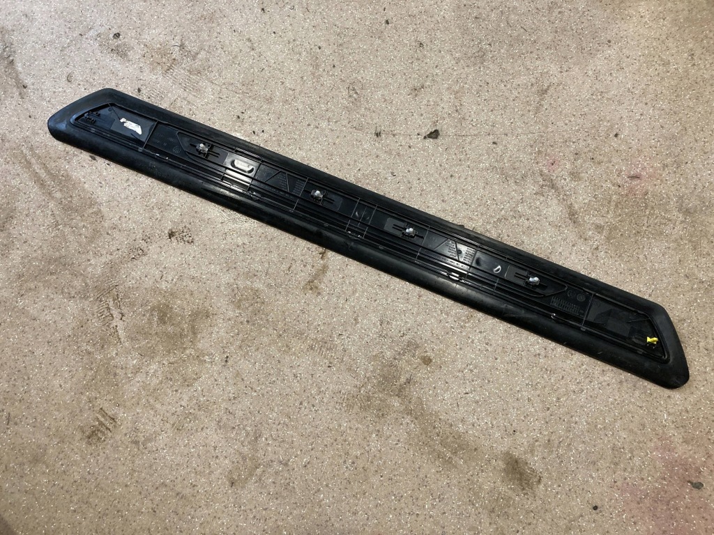 Накладка порог дверь передних перед сторона левая bmw m4 f82 f83 8054413 Киев