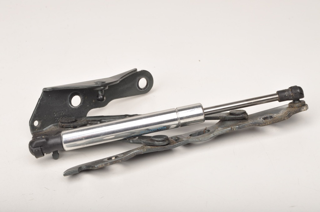 фото №7, Aston martin db9 6.0 петля крышки левый правый комплект