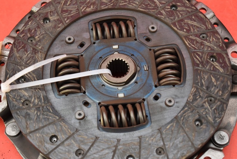 фото №7, Сцепление диск прижим 3082600757 kia ceed 1 i 2.0 16v 143 km 07-10