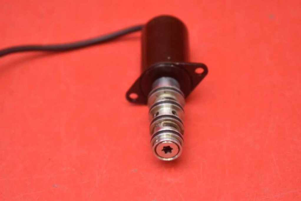 фото №6, Датчик faz розподільного валу beb 22100207 bentley continental gt 1 i 6.0 w12 560 km