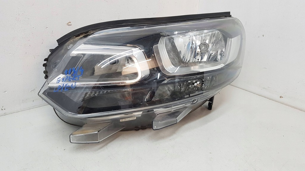 фото №1, Toyota proace ii 16- expert jumpy zafira d лампа левый перед eu