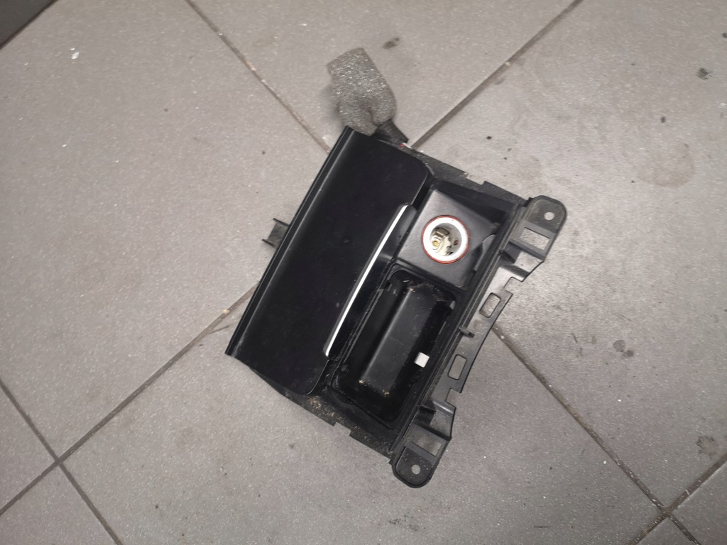 фото №5, Пепельница audi a4 b8 8k0857965