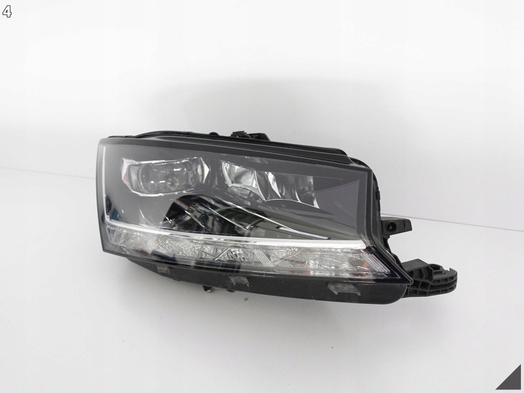 Skoda fabia 3 рестайлинг  6v1 18-21 full led фара европа  r в Украине