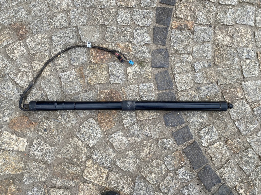 фото №1, Porsche panamera 970 привід кришки задня 97051257314 оригінал