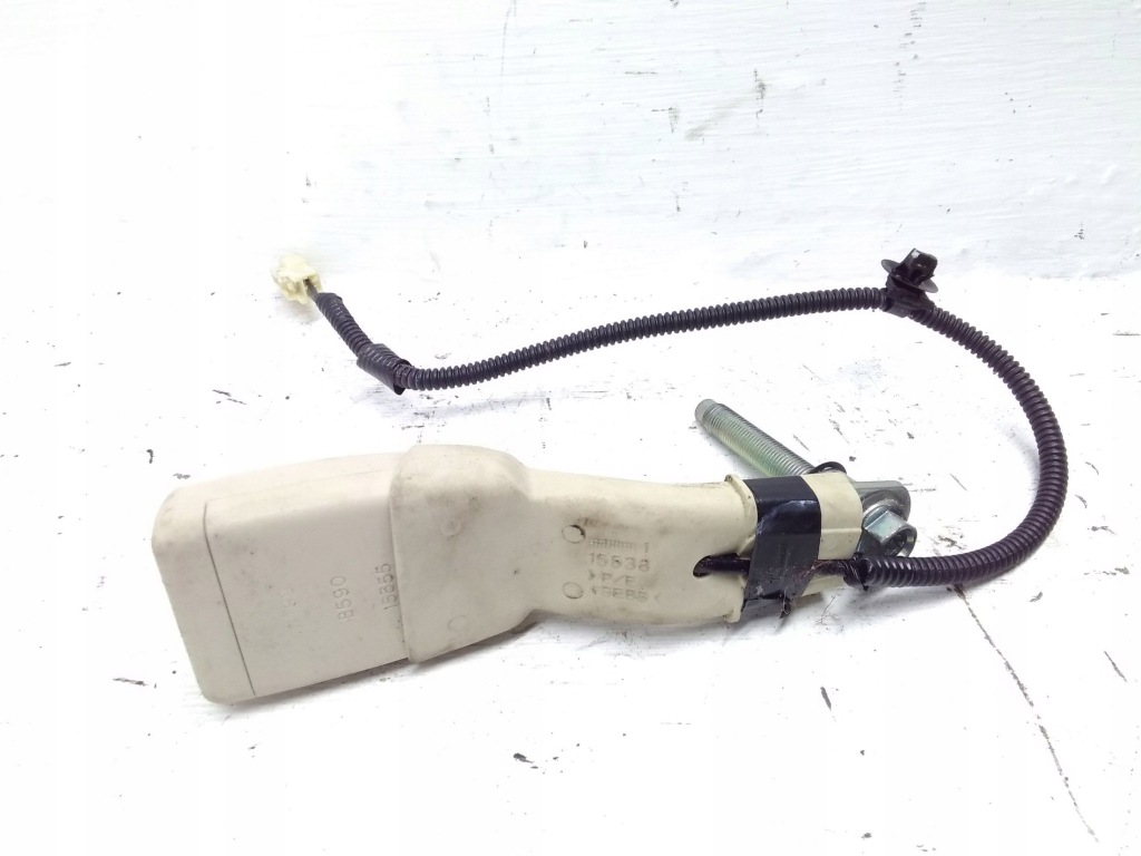 Купить Пряжка поперечина заднего задний  сторона правая lexus rx iii j199