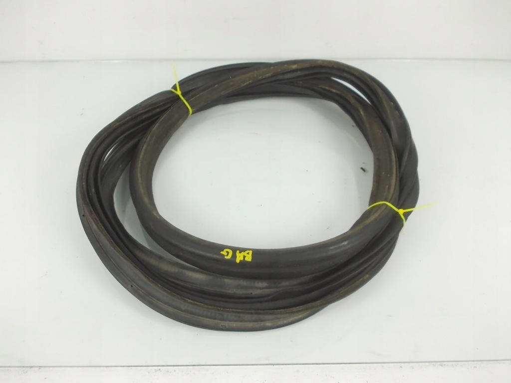 фото №1, Прокладка багажника hyundai i20 08-14