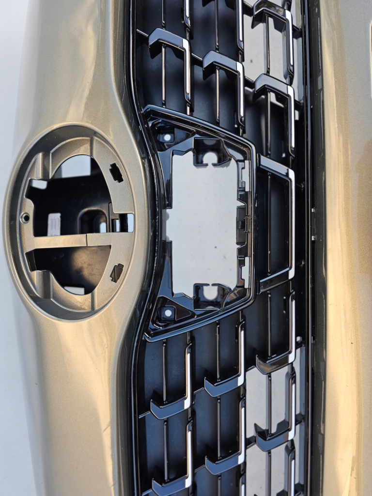 фото №6, Бампер toyota yaris cross 20- перед передний решётка радиатора решётка радиатора