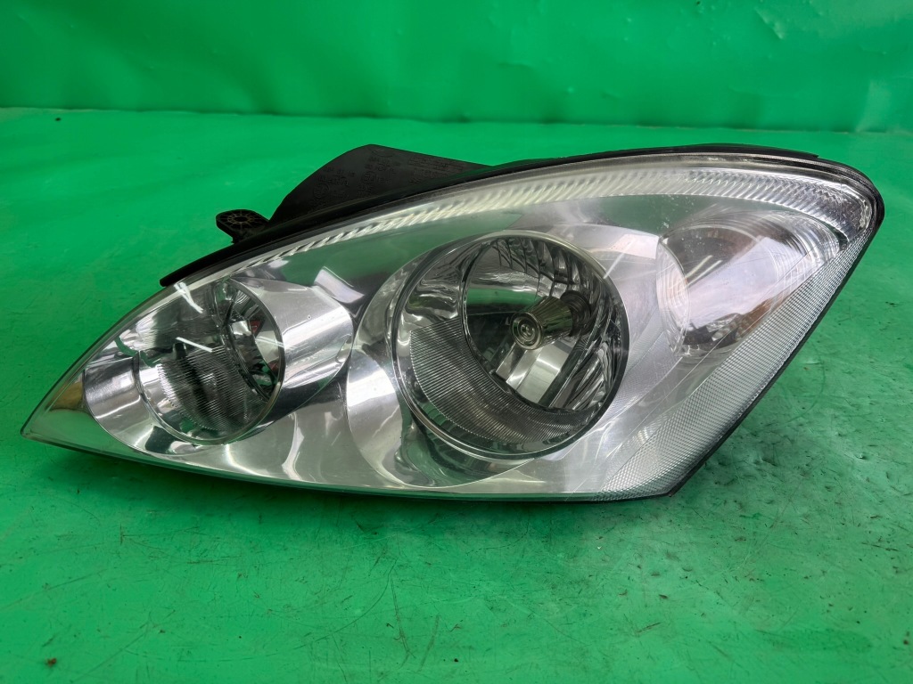 фото №1, Лампа ліва передня перед 92101-1h000 kia ceed i 1 06-09 europa