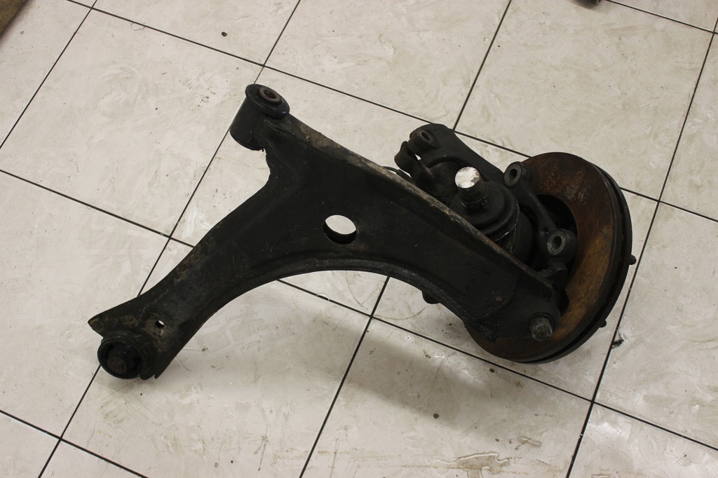 фото №6, Поворотный кулак диск рычаг левый перед custom 12r- 2.2