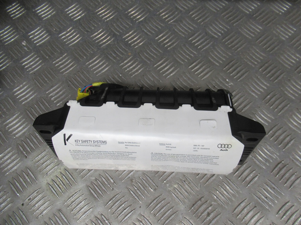 фото №8, Audi r8 панель приладів консоль подушка безпеки подушки безпеки ремені orginal