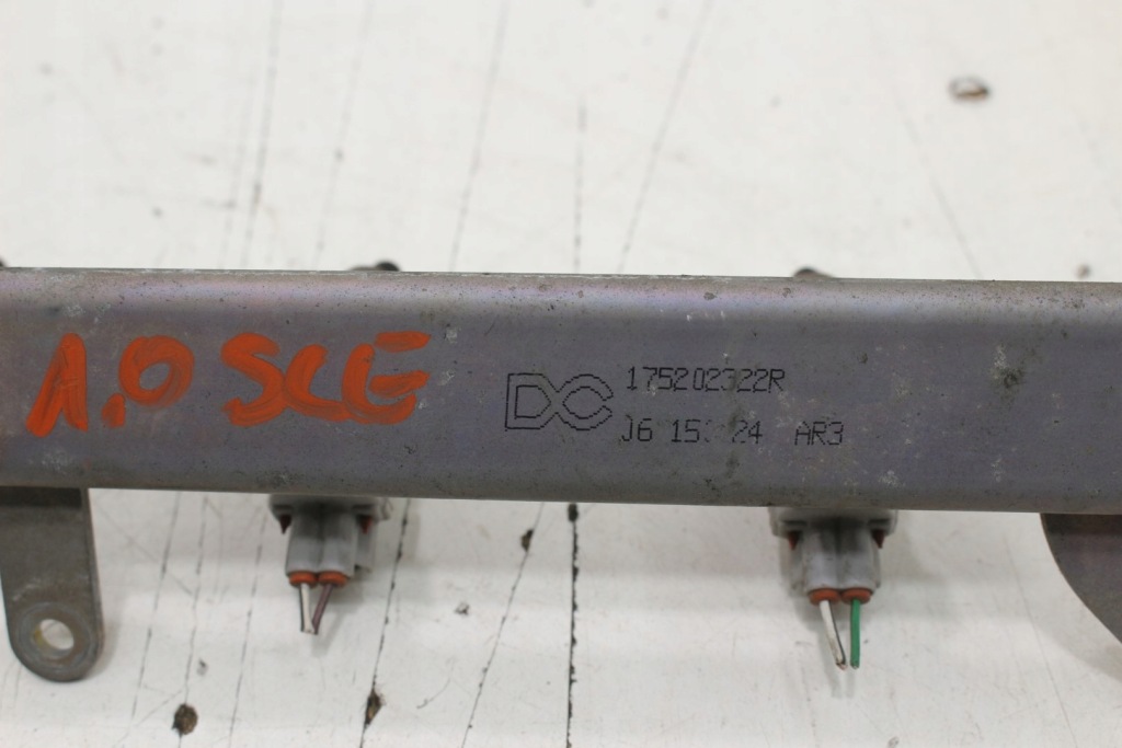 фото №8, Renault twingo 1.0 sce молдинг впрыскная форсунки