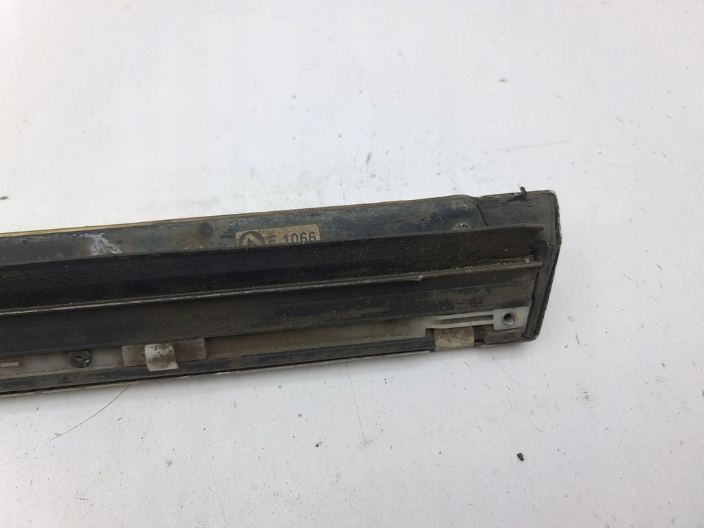 фото №13, Audi a6 allroad c5 2004 ліва сторона молдинг двері передніх