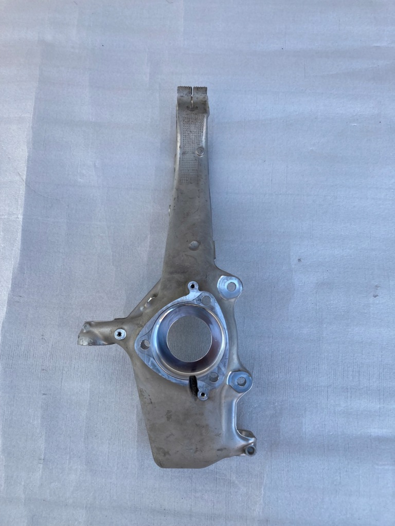 фото №1, Поворотный кулак левая передняя tesla 3