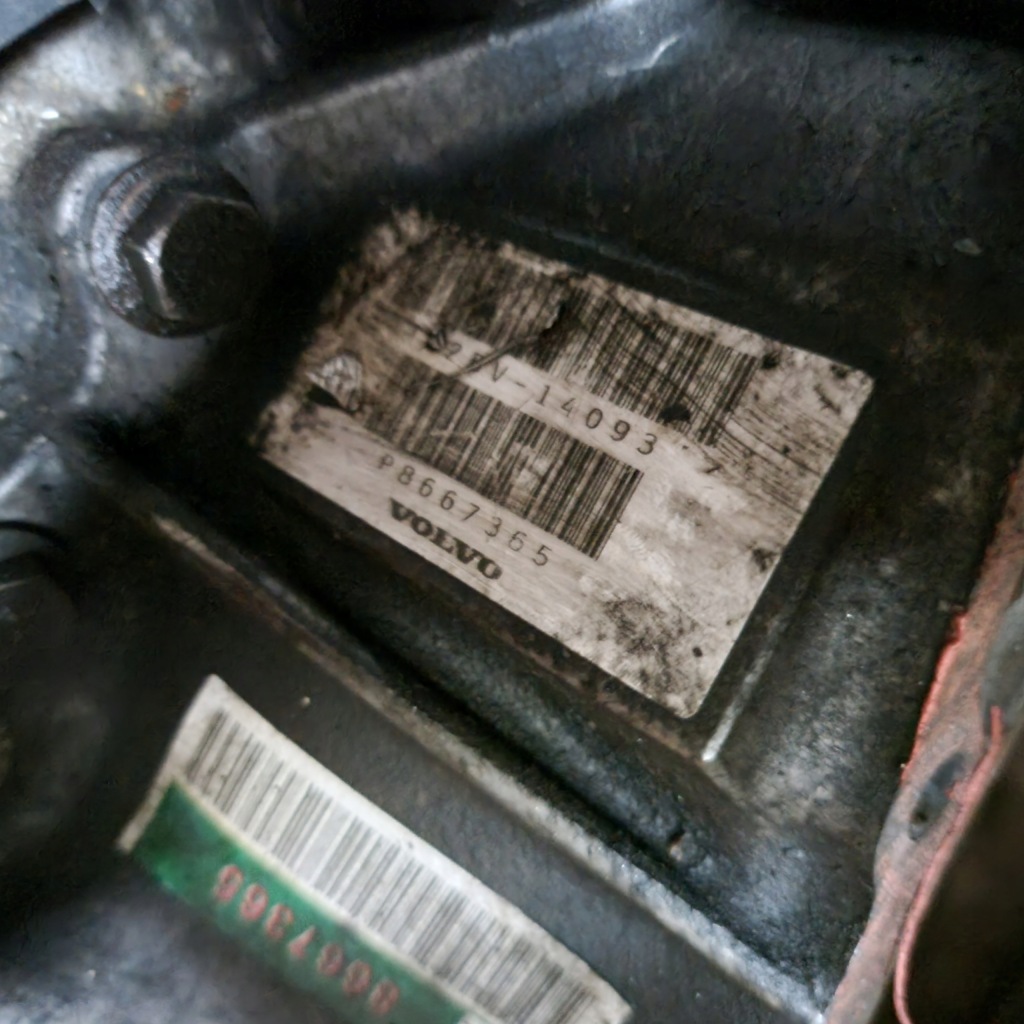 Двигатель volvo s60 v70 2.4 d5 163km d5244t комплектный  с оборудование с Разборки