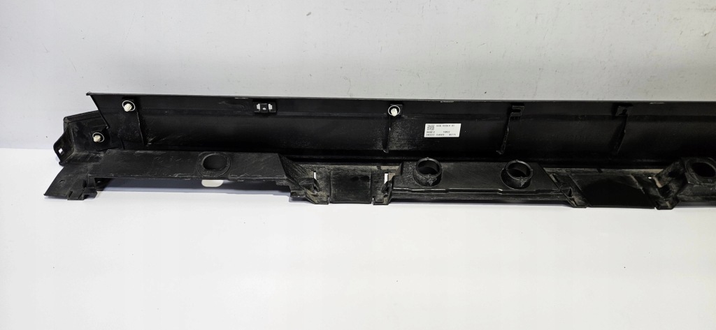 Накладка  порог порог правый  lexus lbx 23- оригинал 75850-52110 Доставка