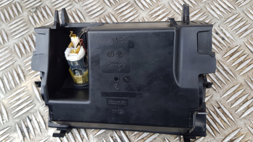 фото №7, Mercedes w211 попільничка бардачок drewno