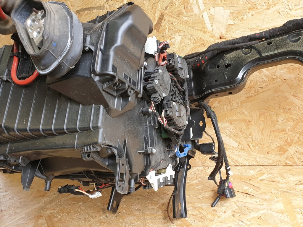 фото №14, Porsche macan 95b каркас обігрівач комплект 8t1820005s