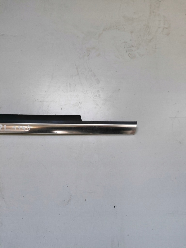 фото №2, Mercedes glk молдинг дверь левый перед