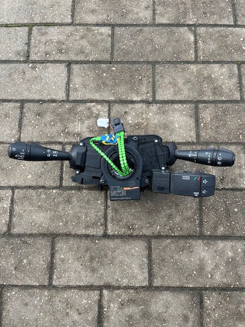 фото №1, Переключатель комбинированный лента kombajn renault captur lift 479452659r