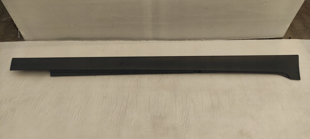 фото №1, Bmw оригинальный номер 7184774 молдинг порог порог