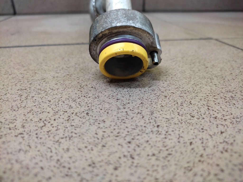 фото №3, Vw touran 1.6 fsi шланг трубка кондиціонера