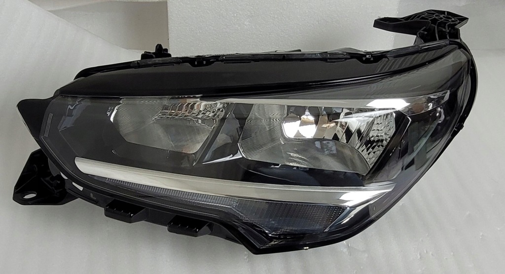 фото №1, Лампа левая перед opel corsa f 2019- 9829465580 обычная