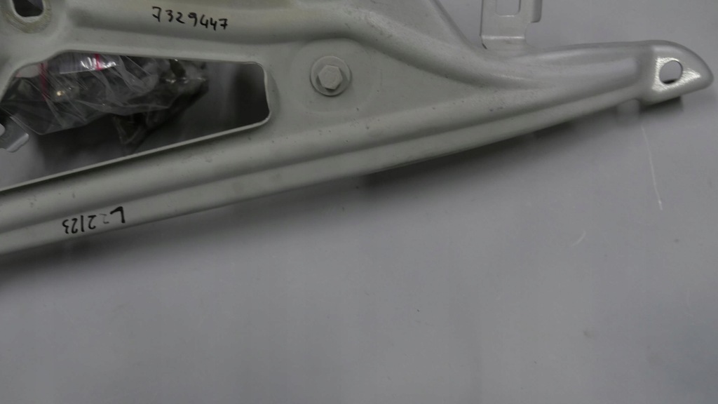 фото №9, Bmw x1 f48 кронштейн крыла lewego 7351515 7355991 7329447