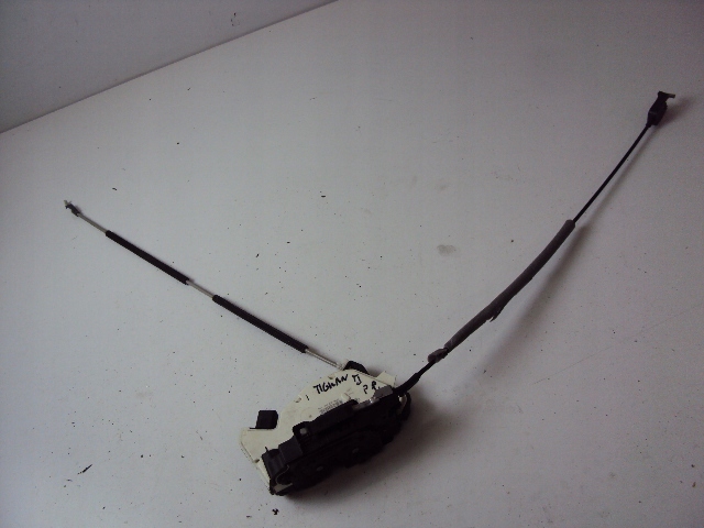 фото №1, Volkswagen оригинальный номер 5n1837016e замок дверь