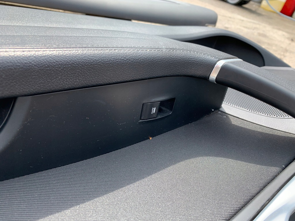 фото №9, Hyundai i40 обшивка обшивки обивка дверь комплект оригинал europa