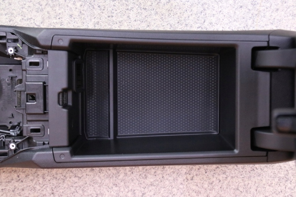 фото №9, Bmw g20 g21 g22 g26 туннель средний подлокотник