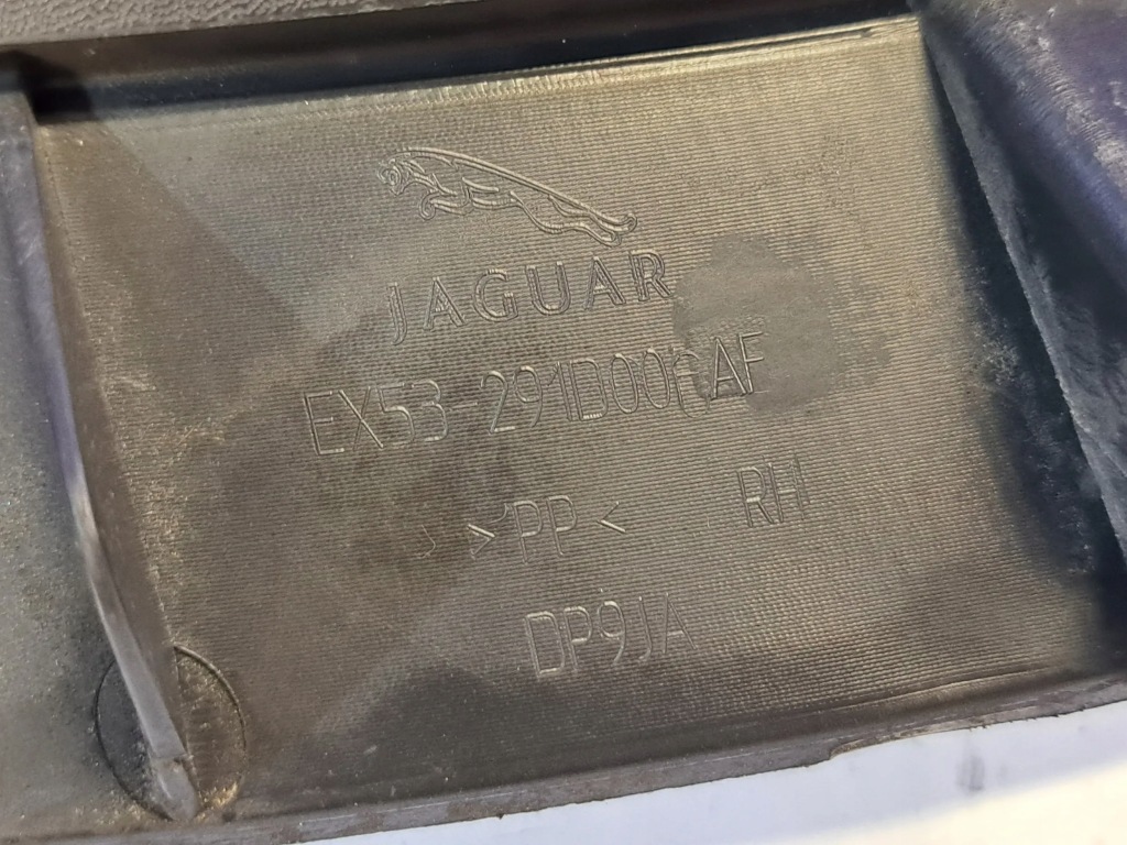 фото №4, Jaguar f-type 2016 элементы крепёжные