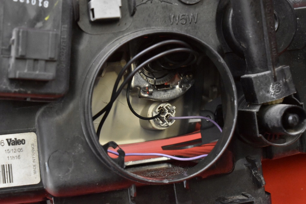 фото №9, Фара правый лампа перед eu 30698836 89900266 volvo v70 2 ii lift 04-08