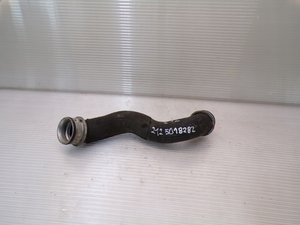 Купити Труба шланг патрубок води 2.2 cdi mercedes w212 2125018282