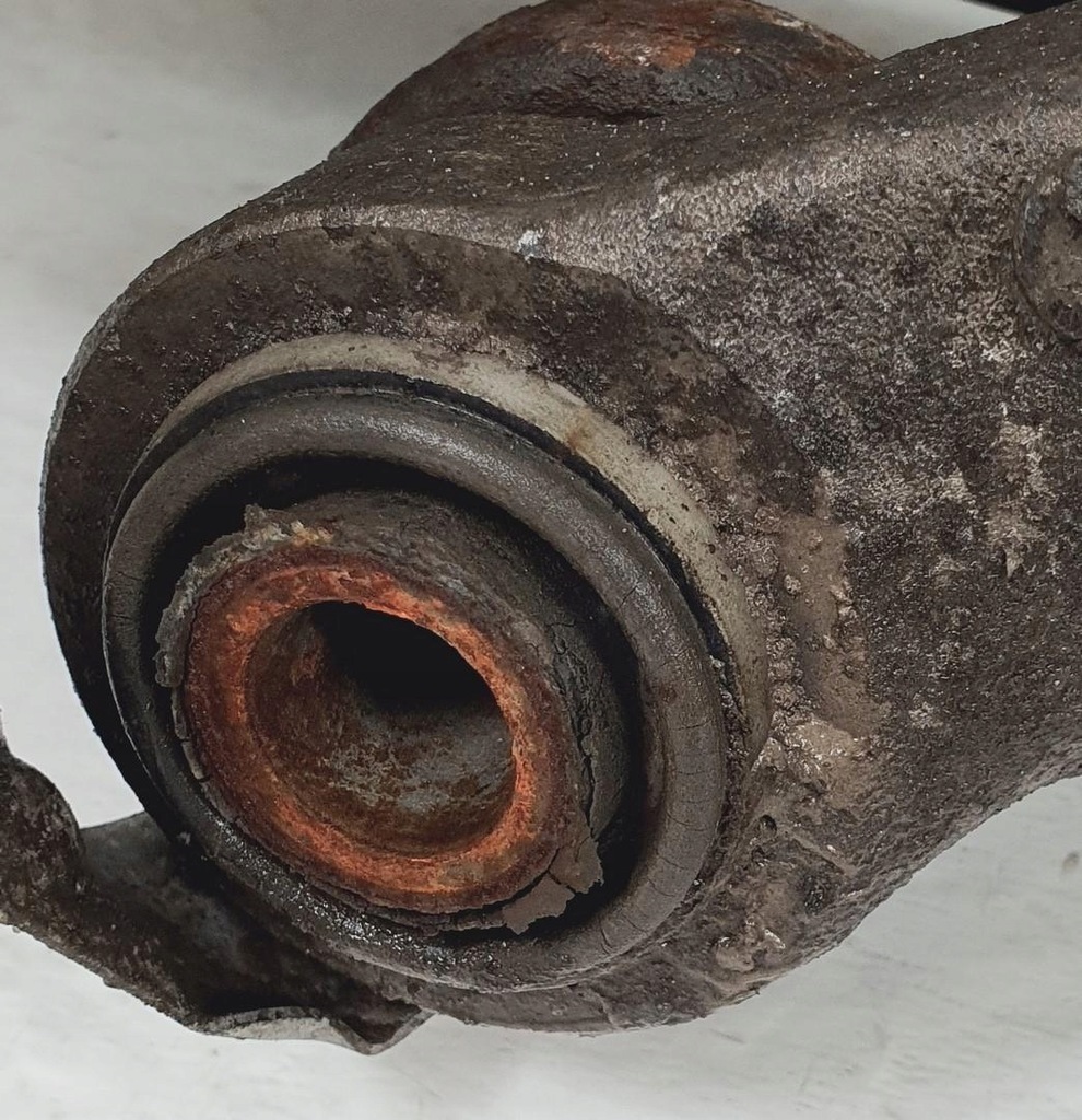 фото №10, Подрамник подрамник балка задняя oś задняя volvo v70 ii