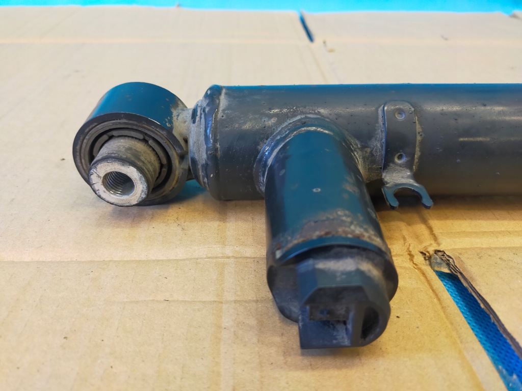 фото №10, Skoda superb 3 iii fl 2.0fsi 200kw 2020r амортизатор задня 3q0512009al