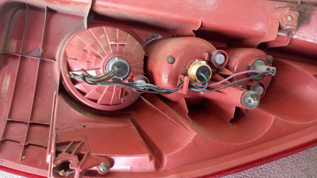 фото №5, Лампа левая задняя mazda 5 06r 2.0d