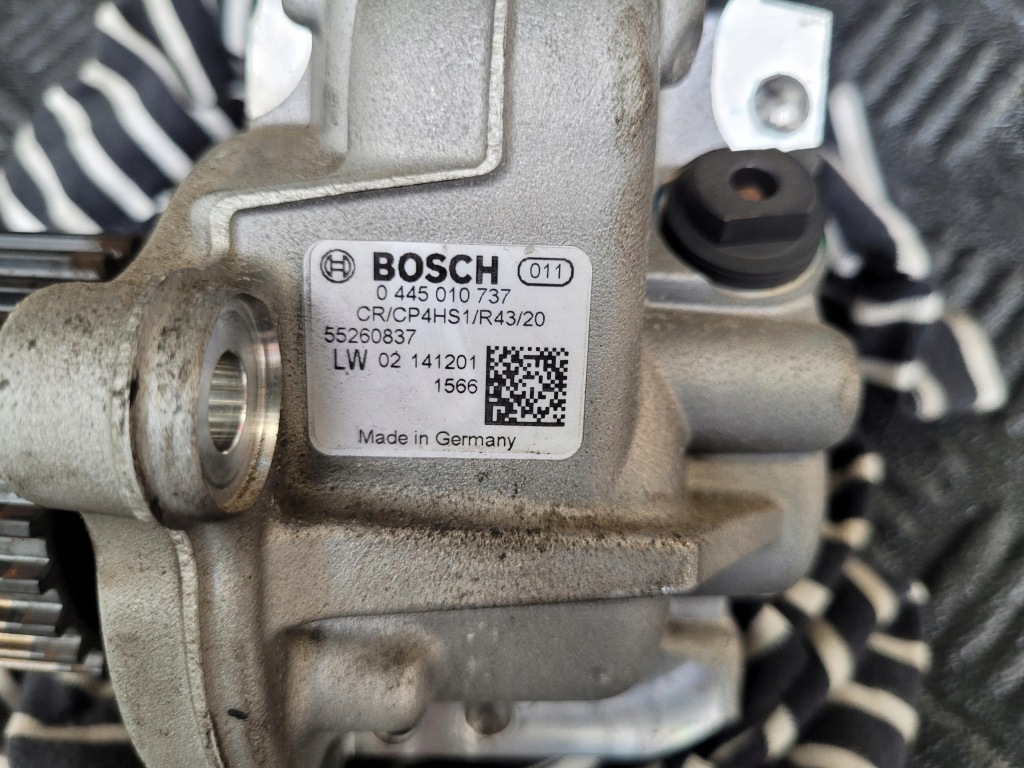 фото №5, Насос упорскування 55260837 0445010737 jeep cherokee v kl 2.2 crd lau61