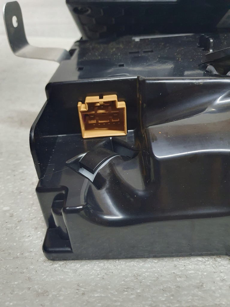 фото №6, Porsche 911 992 насос спойлер бампера 992805805b