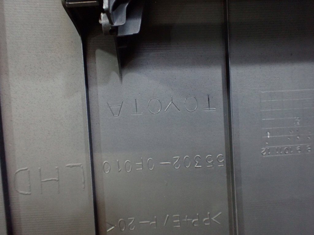 фото №8, Toyota corolla verso ii панель приладів приладова панель приладів kpl верхній i нижня частина