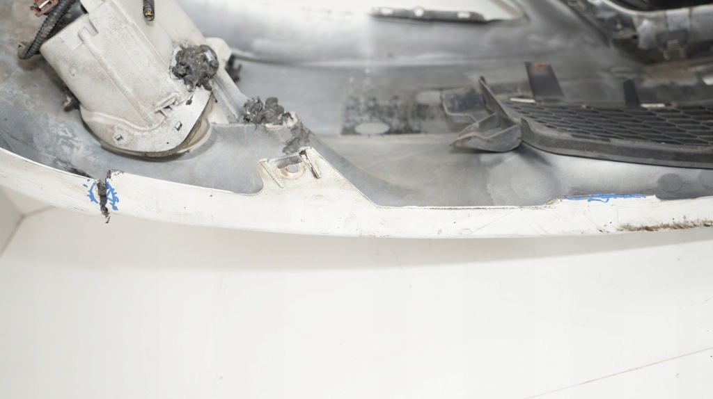 Бампер перед передний lexus is ii рестайлинг  10-13r pdc 077 Недорого